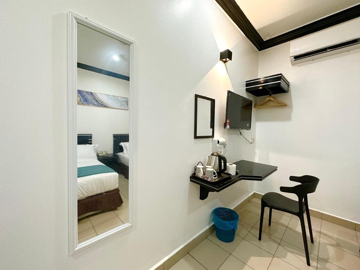 Hotel Tourist City Centre By Hotspot Essential Kota Kinabalu Dış mekan fotoğraf