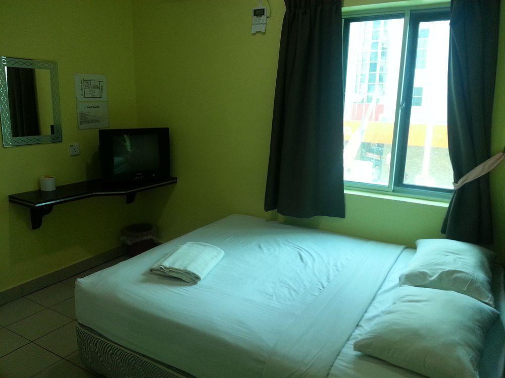 Hotel Tourist City Centre By Hotspot Essential Kota Kinabalu Dış mekan fotoğraf