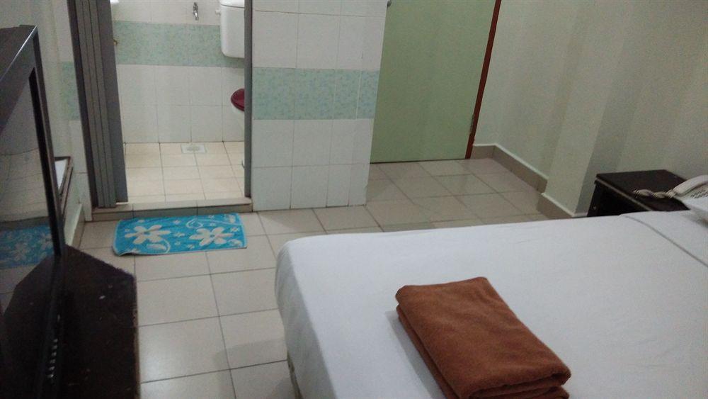 Hotel Tourist City Centre By Hotspot Essential Kota Kinabalu Dış mekan fotoğraf