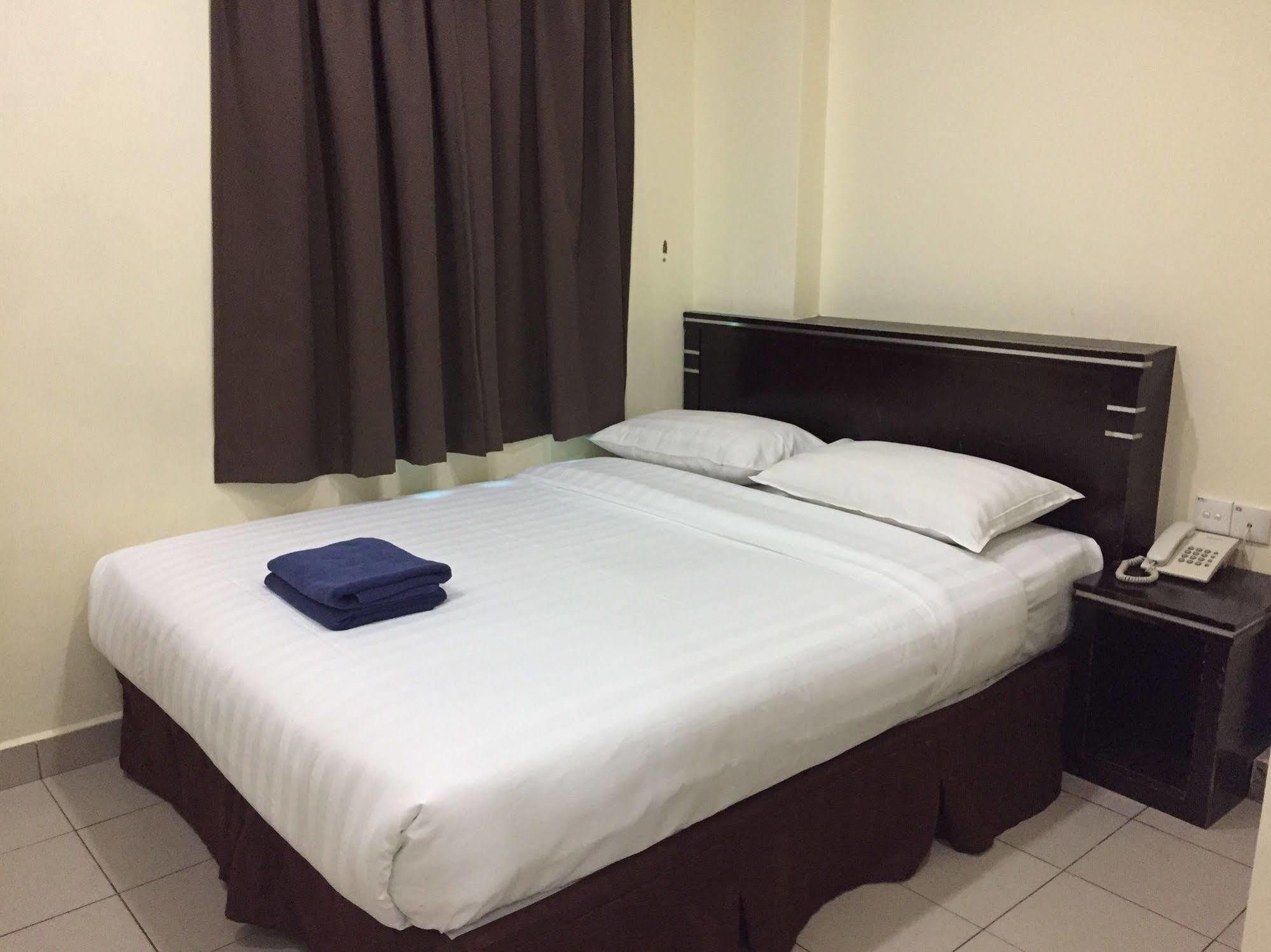 Hotel Tourist City Centre By Hotspot Essential Kota Kinabalu Dış mekan fotoğraf